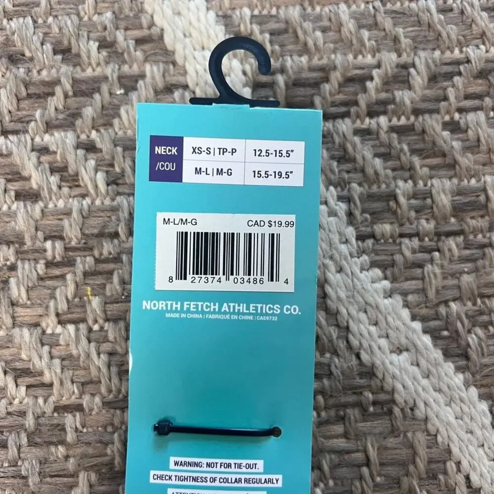 North Fetch Athletics Waterproof Collar Sz M-L
